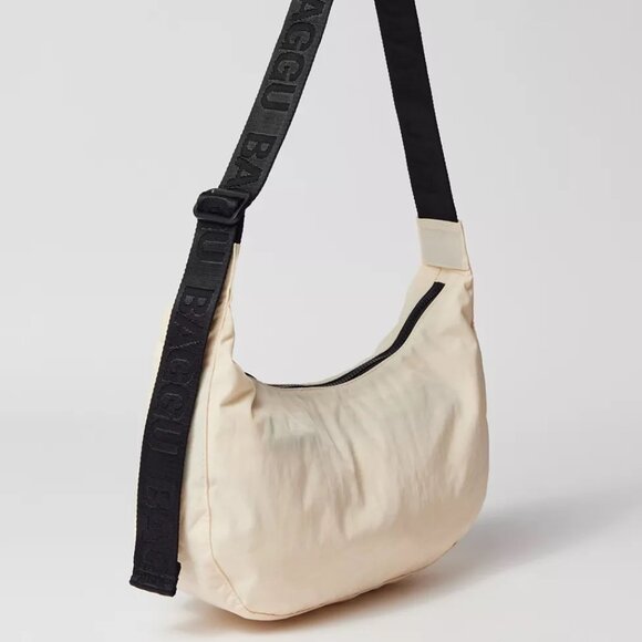 Baggu NWT Medium Crescent Bag in Ivory - Picture 4 of 7